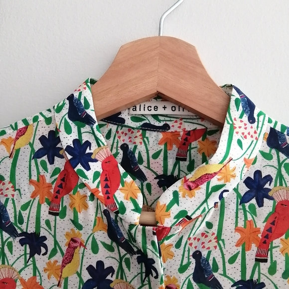 Alice + Olivia Bird and Floral Print Colourful Silk Button Blouse Small - Picture 10 of 16